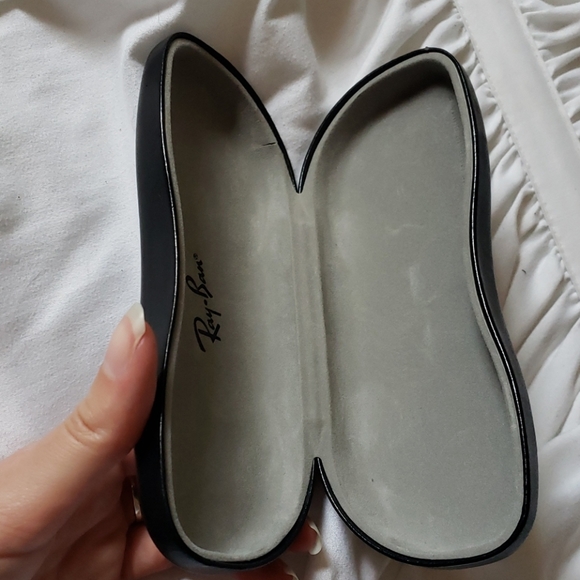 Ray Ban Case - Picture 3 of 4